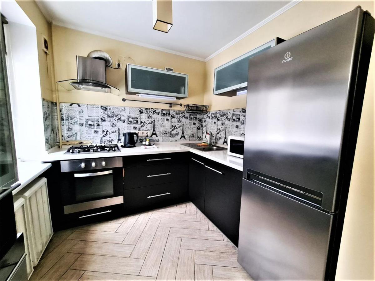 90-Avenue Apartments Chernivtsi Bagian luar foto