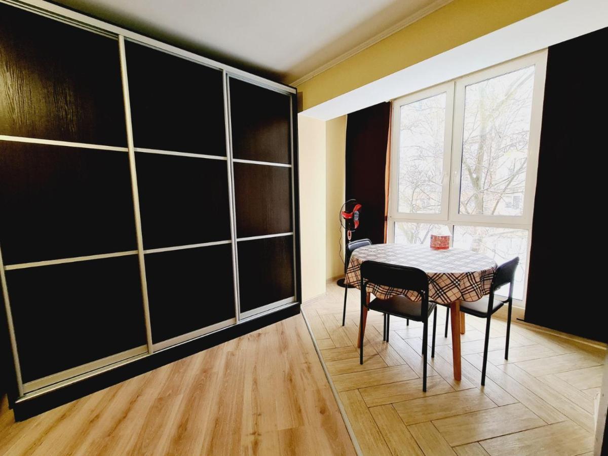 90-Avenue Apartments Chernivtsi Bagian luar foto
