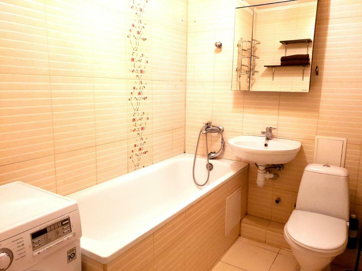 90-Avenue Apartments Chernivtsi Bagian luar foto