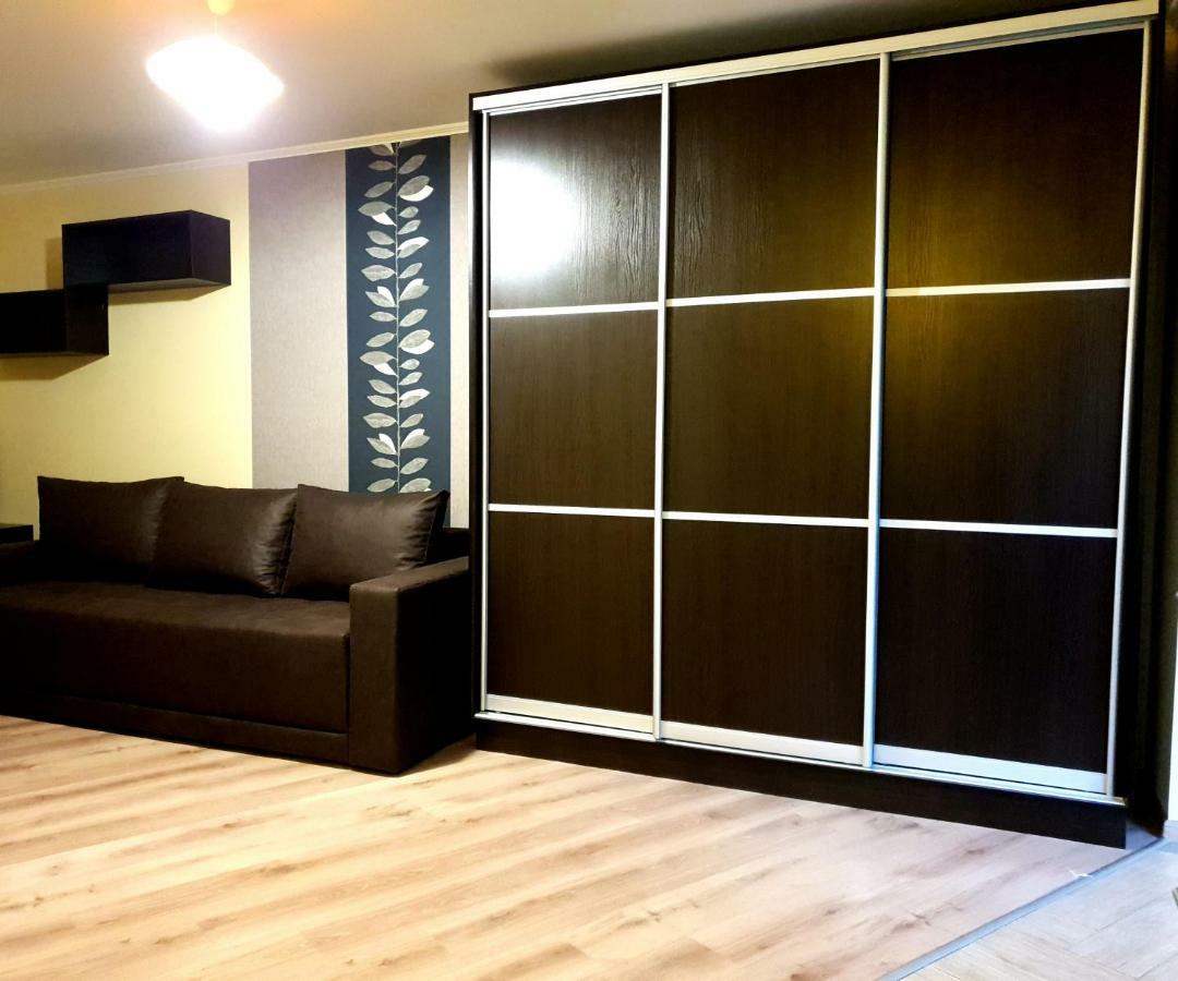 90-Avenue Apartments Chernivtsi Bagian luar foto