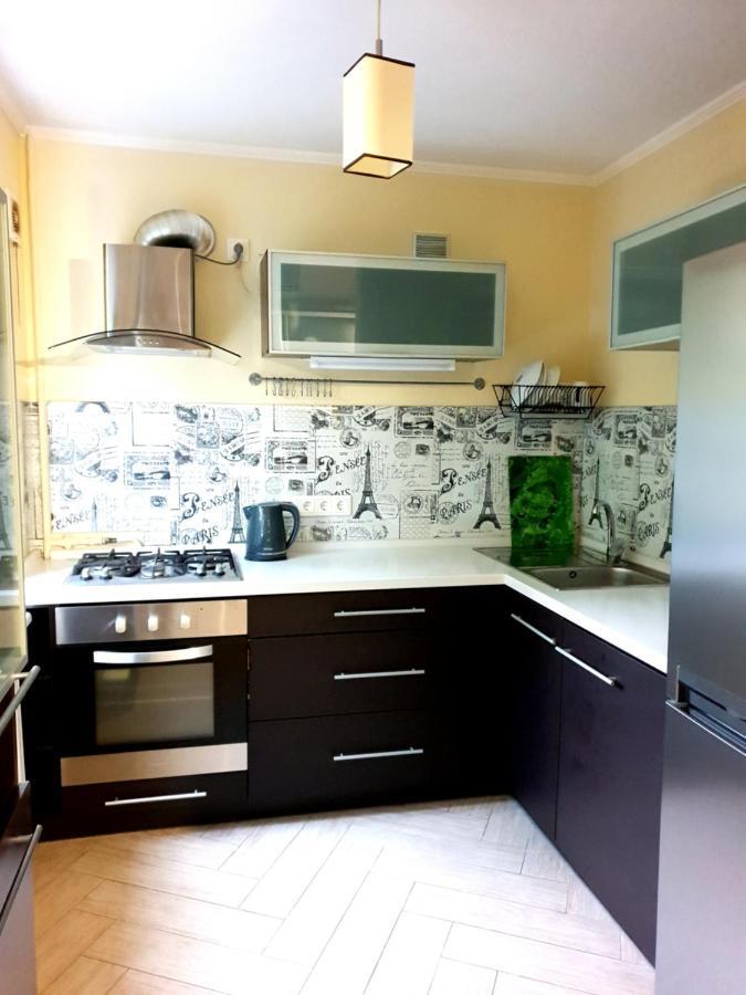 90-Avenue Apartments Chernivtsi Bagian luar foto